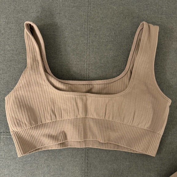 NWOT Seamless 2PC Ribbed Workout Set Tan Neutral Beige- Size Large - Picture 4 of 7